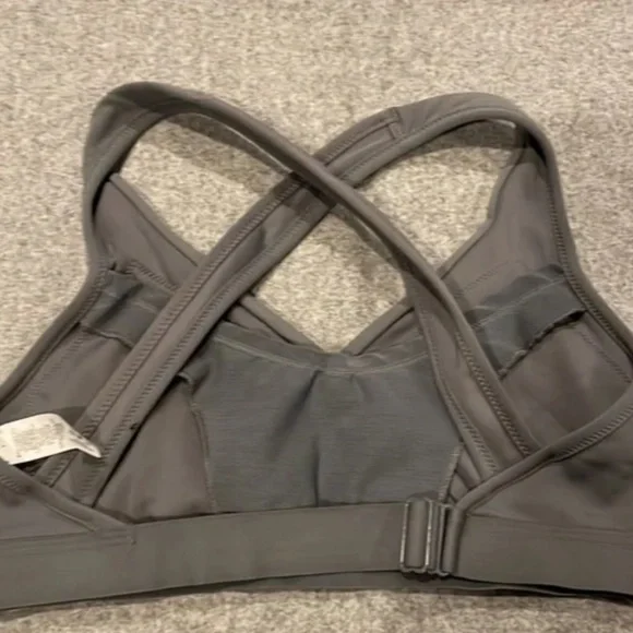 Nike Nursing Sports Bras - Picture 4 of 5